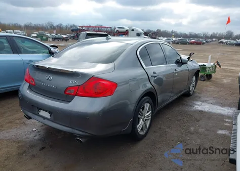 2013 Infiniti G37X z USA, uszkodzony, nr VIN JN1CV6AR4DM763347